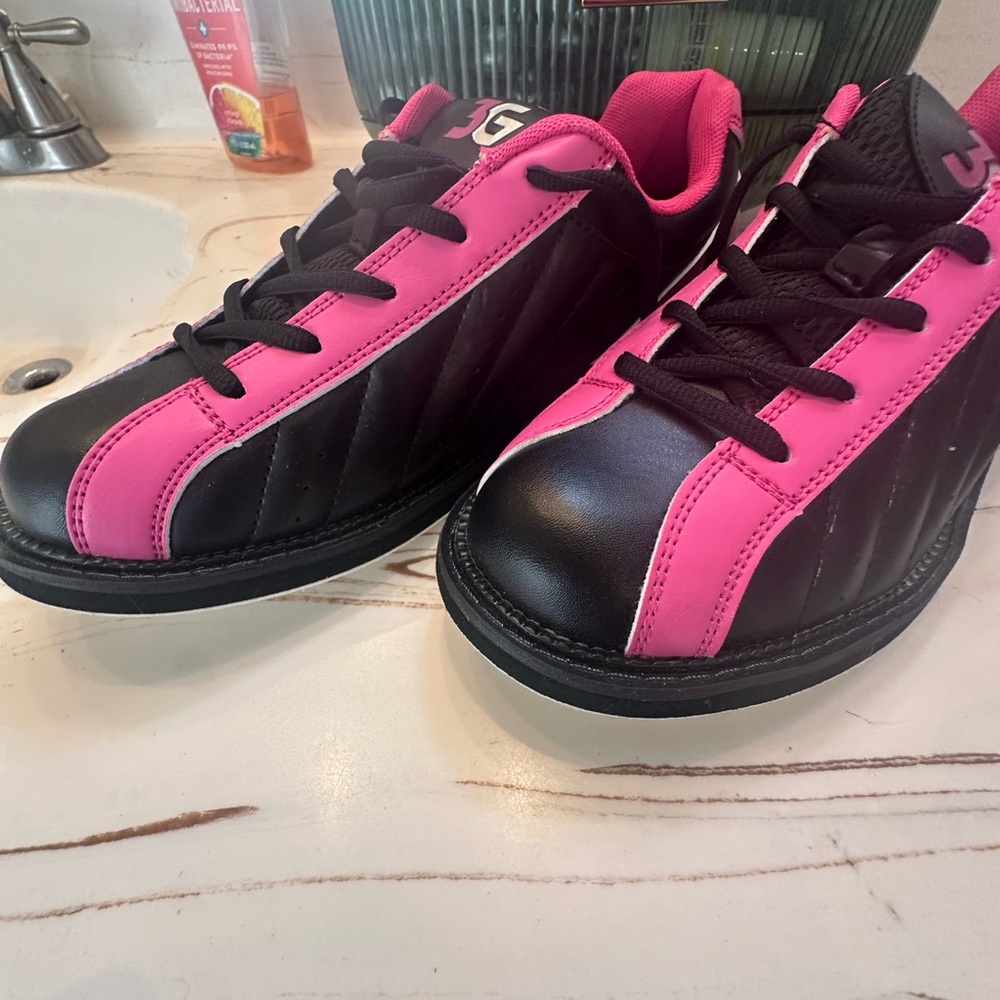 3G Bowling Shoes Black and Pink